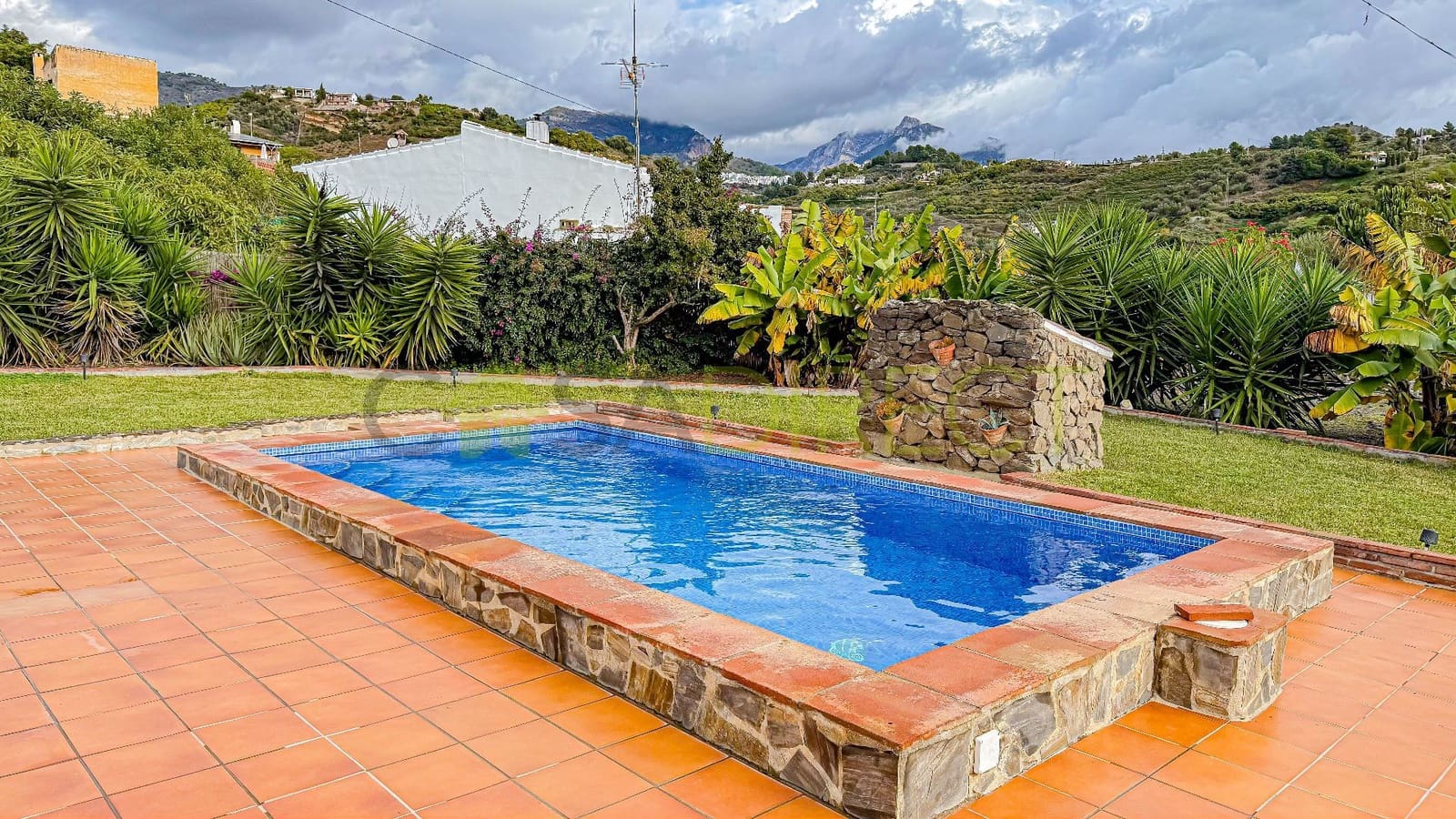 2 Zimmer Finca/Landgut zu verkaufen in Frigiliana mit Pool Garage - 365.000 € (Ref: 9465224)