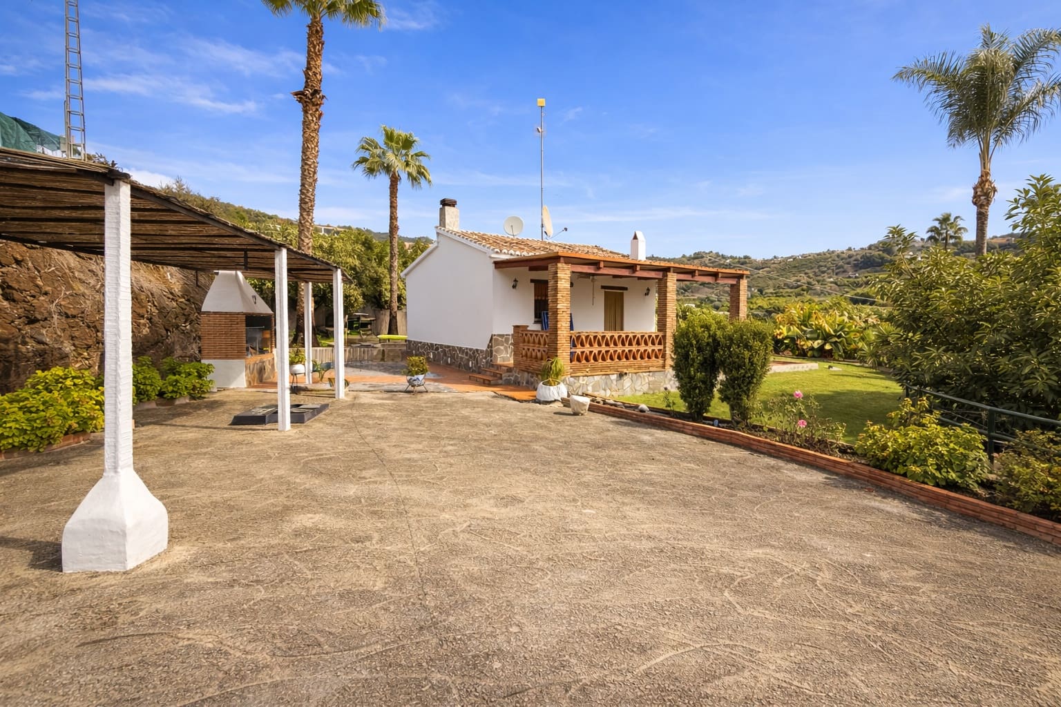 2 sypialnia Finka/Dom wiejski na sprzedaż w Frigiliana z basenem garażem - 365 000 € (Ref: 9465224)