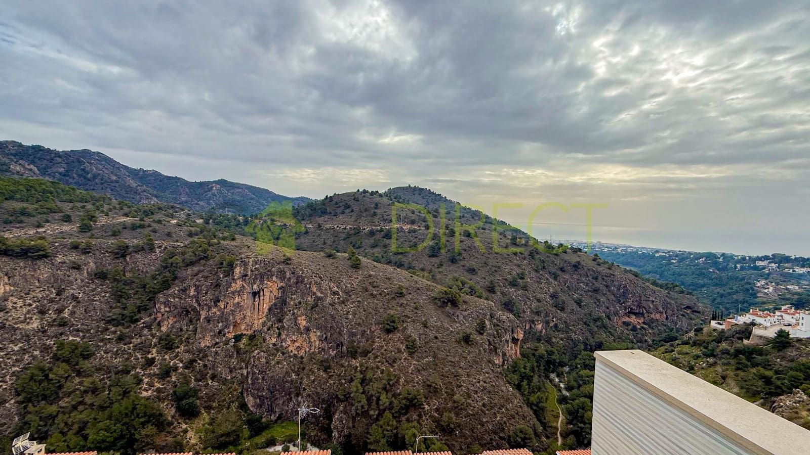 1 bedroom Flat for rent in Frigiliana with pool - € 750 (Ref: 9485544)