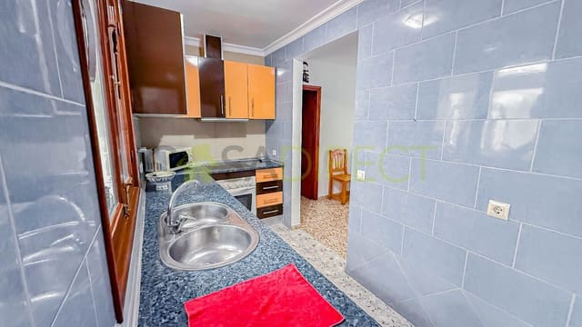Piso de 3 habitaciones en Frigiliana en alquiler con garaje - 900 € (Ref: 9485545)