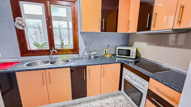 Piso de 3 habitaciones en Frigiliana en alquiler con garaje - 900 € (Ref: 9485545)