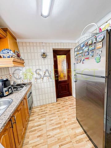 Piso de 3 habitaciones en Riogordo en alquiler - 600 € (Ref: 9485546)