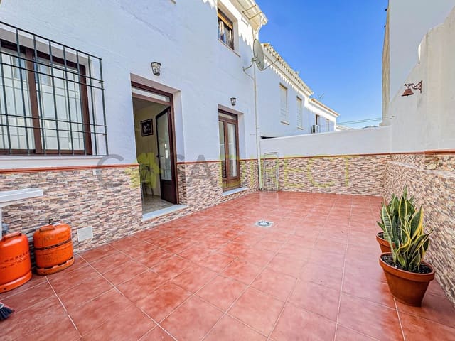 3 soverom Kjedet enebolig til leie i Frigiliana - € 900 (Ref: 9523977)