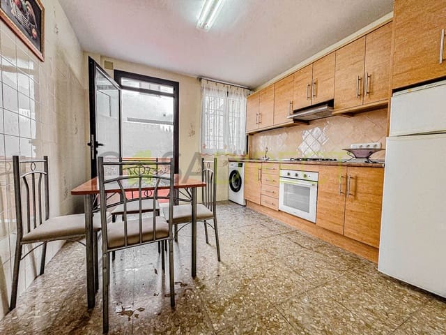 3 soverom Kjedet enebolig til leie i Frigiliana - € 900 (Ref: 9523977)