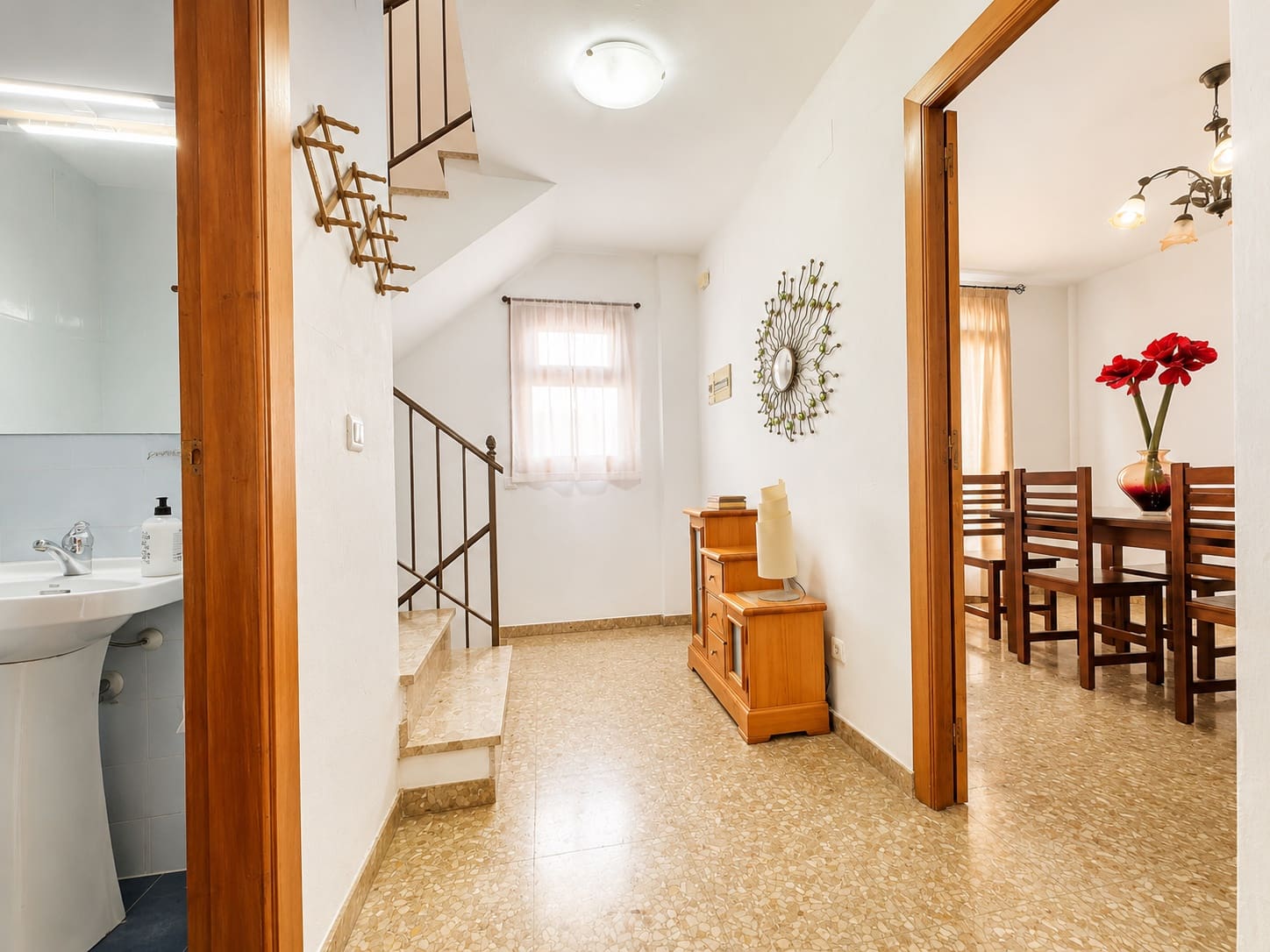 3 bedroom Semi-detached Villa for rent in Frigiliana - € 950 (Ref: 9523977)