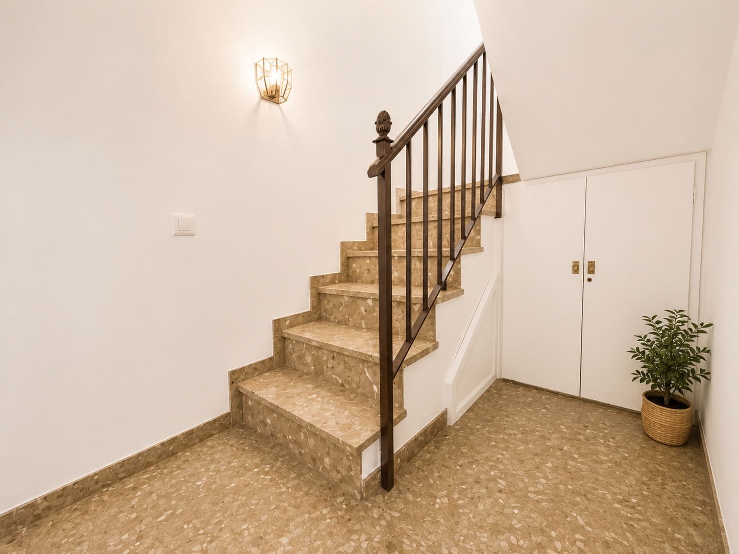 3 bedroom Semi-detached Villa for rent in Frigiliana - € 950 (Ref: 9523977)