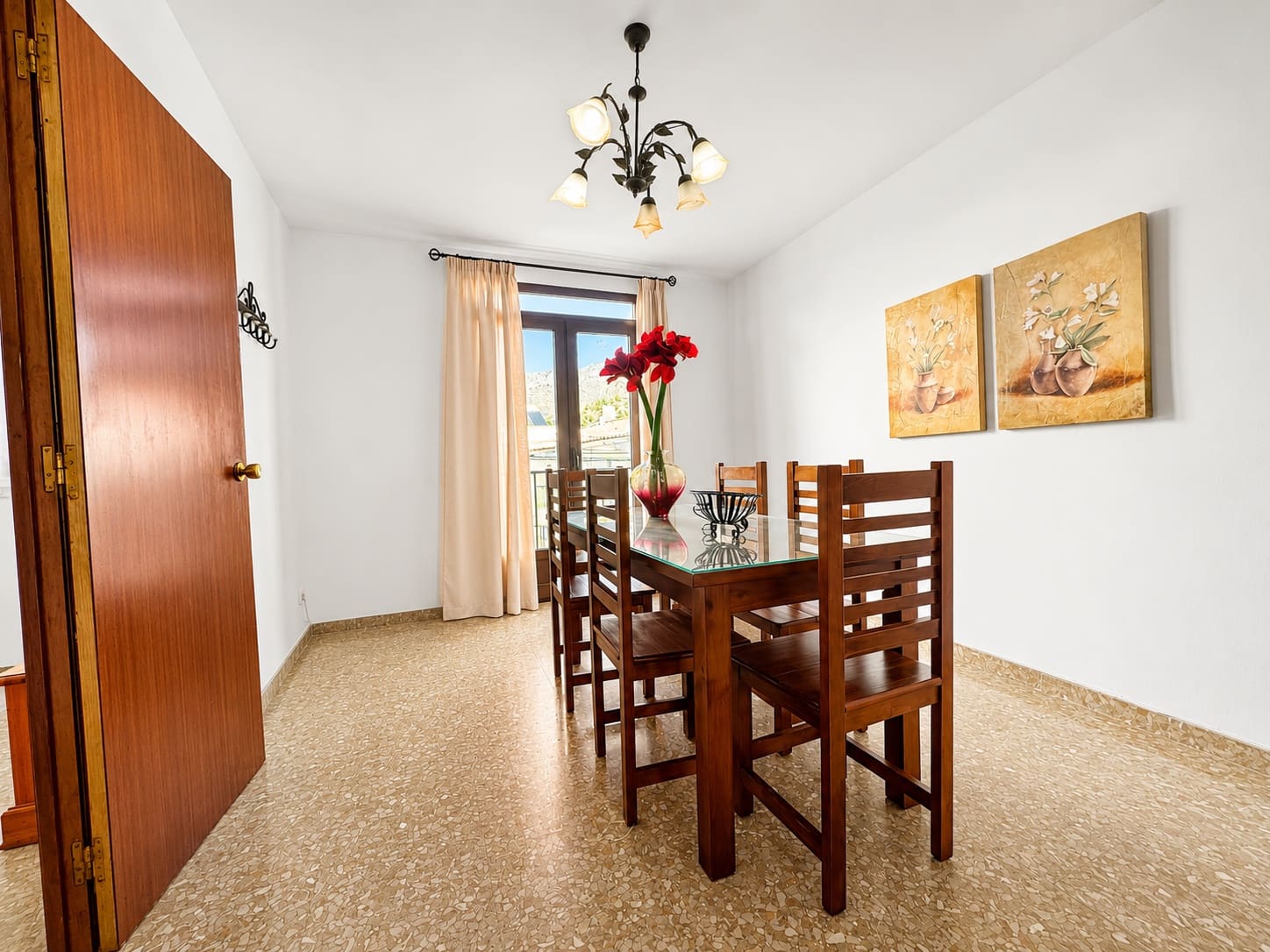 3 bedroom Semi-detached Villa for rent in Frigiliana - € 950 (Ref: 9523977)