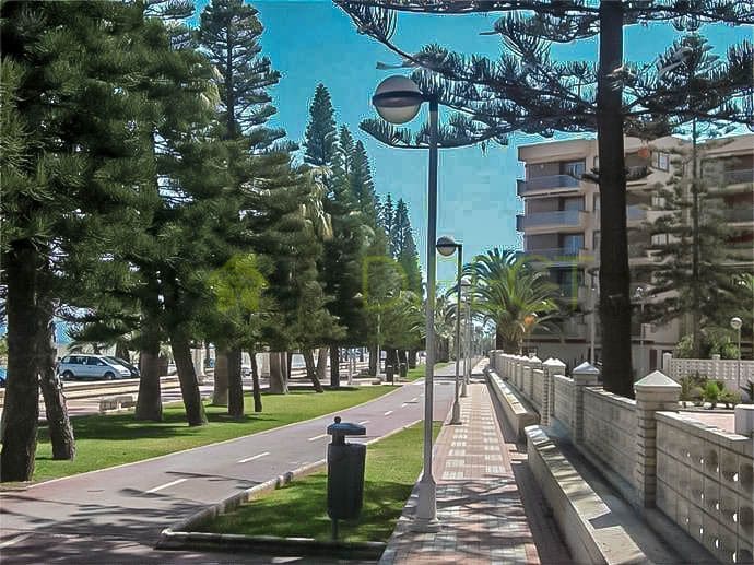 2 quarto Apartamento para arrendar em Motril com piscina - 720 € (Ref: 9535526)