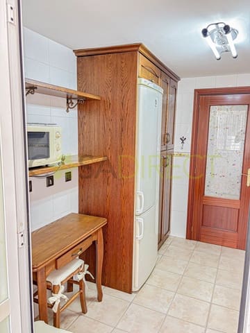 3 bedroom Flat for rent in Torre del Mar, Vélez-Málaga with pool garage - € 1,300 (Ref: 9543073)