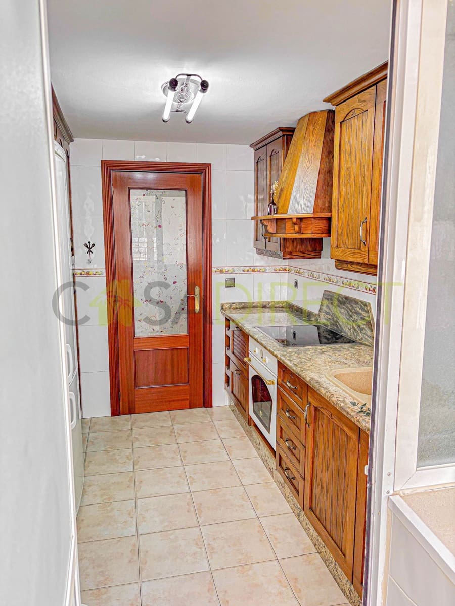 3 bedroom Flat for rent in Torre del Mar with pool garage - € 1,300 (Ref: 9543073)