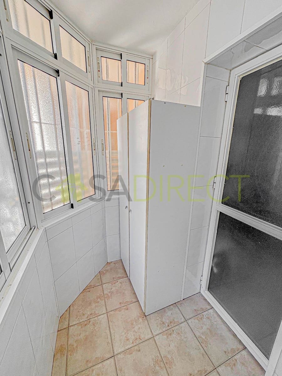 3 bedroom Flat for rent in Torre del Mar with pool garage - € 1,300 (Ref: 9543073)