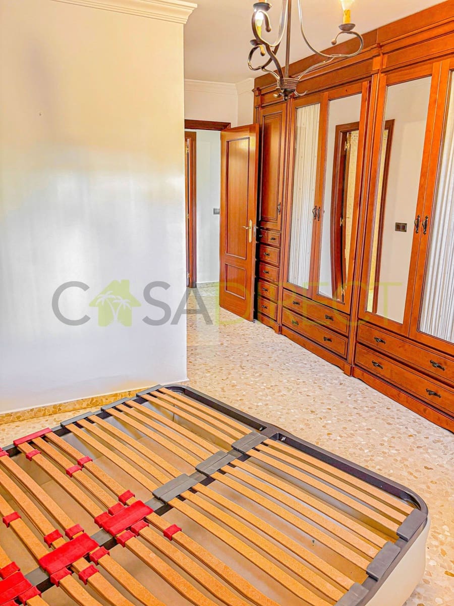 3 bedroom Flat for rent in Torre del Mar with pool garage - € 1,300 (Ref: 9543073)