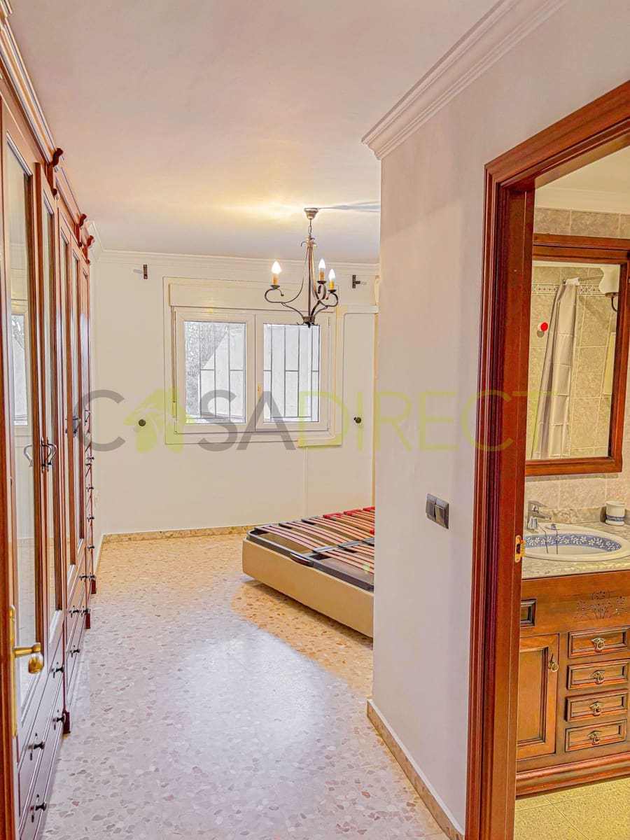 3 bedroom Flat for rent in Torre del Mar with pool garage - € 1,300 (Ref: 9543073)