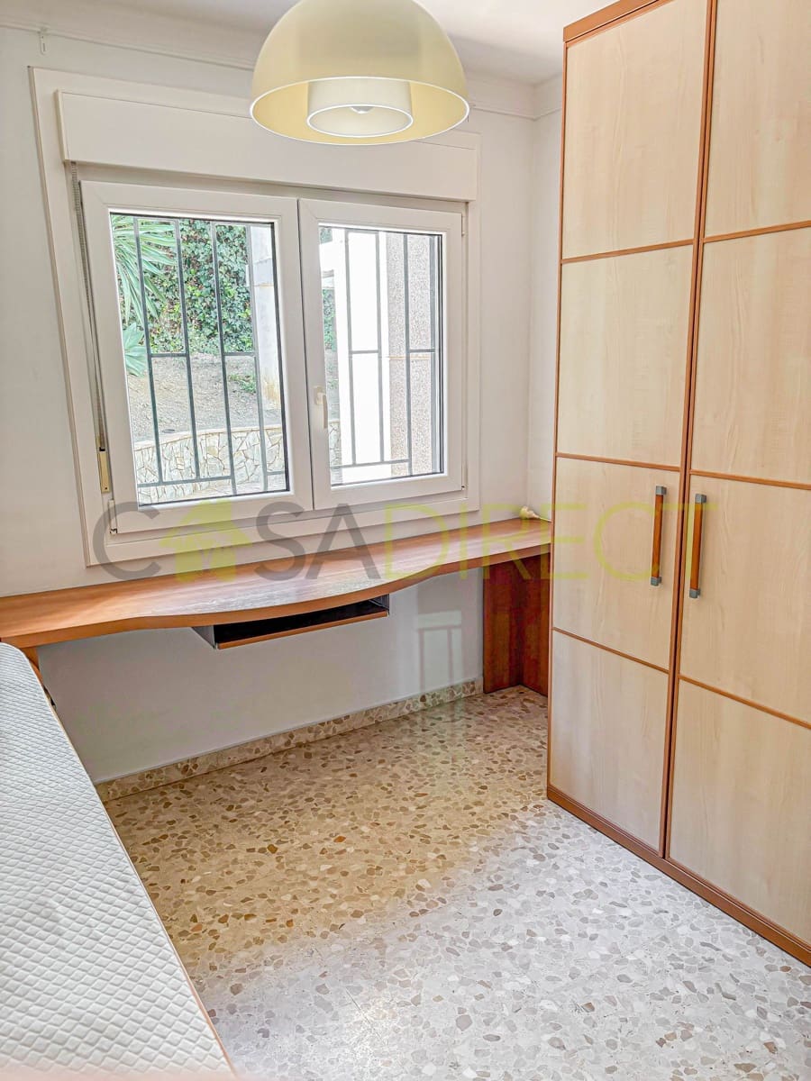 3 bedroom Flat for rent in Torre del Mar with pool garage - € 1,300 (Ref: 9543073)