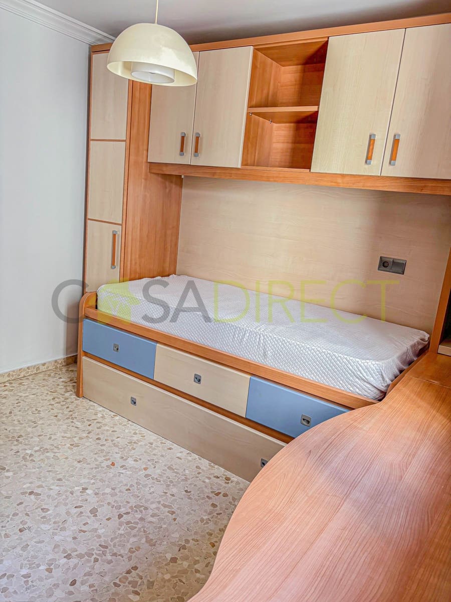 3 bedroom Flat for rent in Torre del Mar with pool garage - € 1,300 (Ref: 9543073)