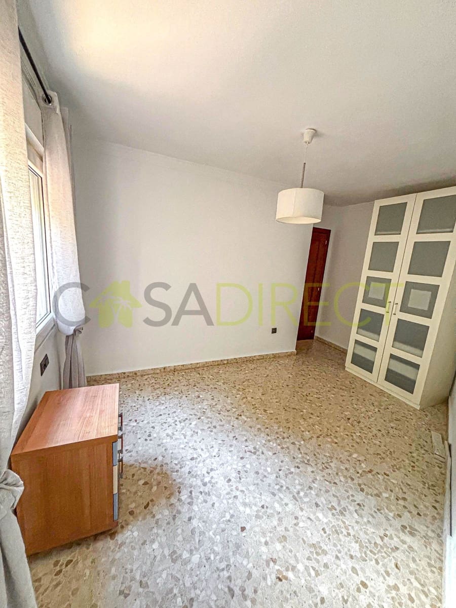 3 bedroom Flat for rent in Torre del Mar with pool garage - € 1,300 (Ref: 9543073)