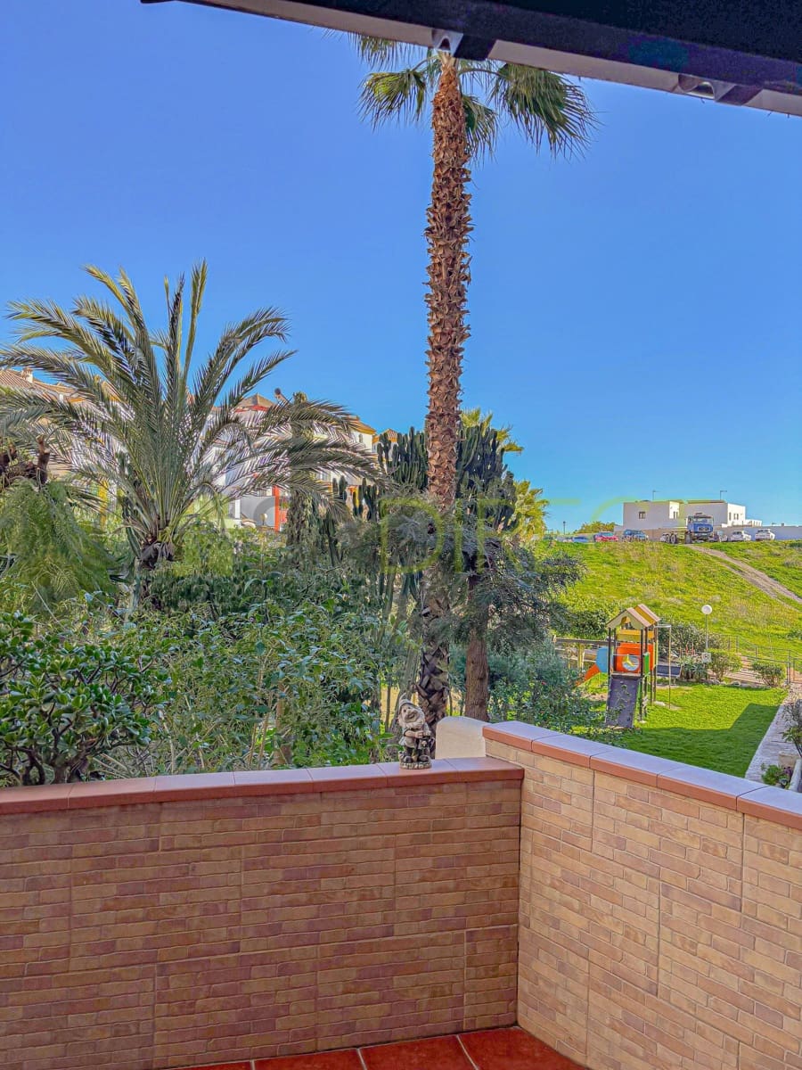 3 bedroom Flat for rent in Torre del Mar with pool garage - € 1,300 (Ref: 9543073)