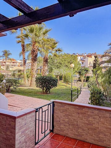 3 bedroom Flat for rent in Torre del Mar, Vélez-Málaga with pool garage - € 1,300 (Ref: 9543073)