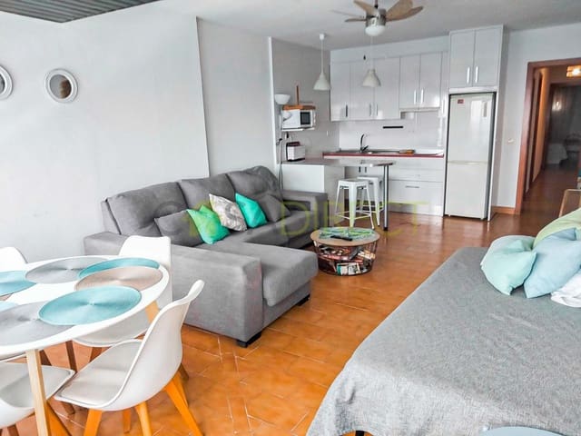 2 bedroom Apartment for rent in Almuñécar with pool - € 900 (Ref: 9547612)