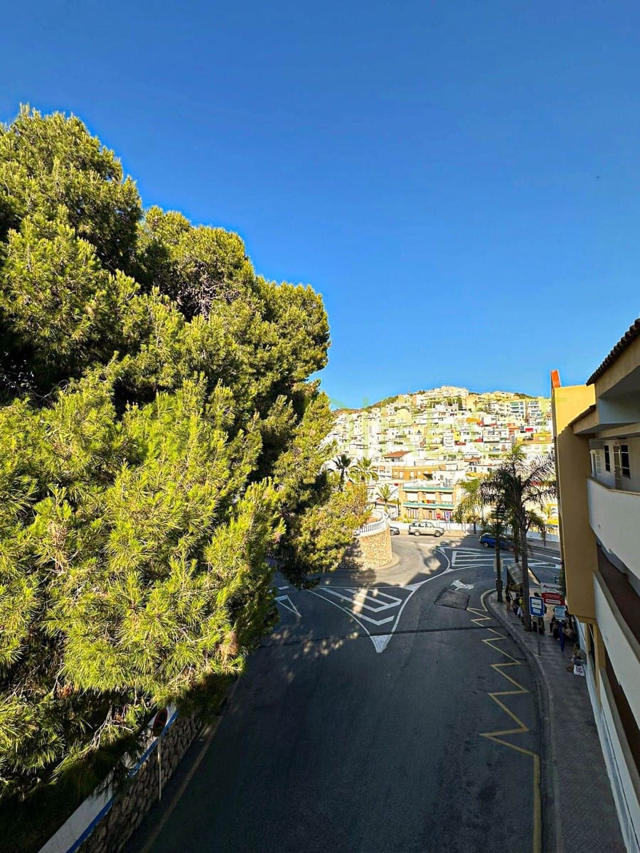 2 bedroom Flat for rent in La Herradura with garage - € 1,080 (Ref: 9547613)