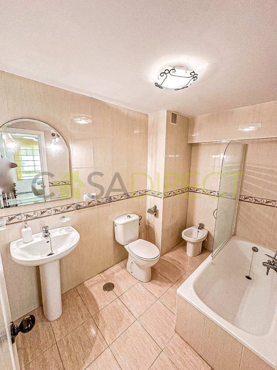 2 bedroom Flat for rent in La Herradura with garage - € 1,080 (Ref: 9547613)