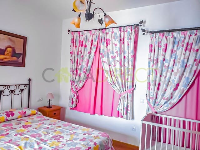 Finca/Maison de Campagne de 5 chambres à louer à Riogordo avec piscine garage - 1 550 € (Ref: 9550820)