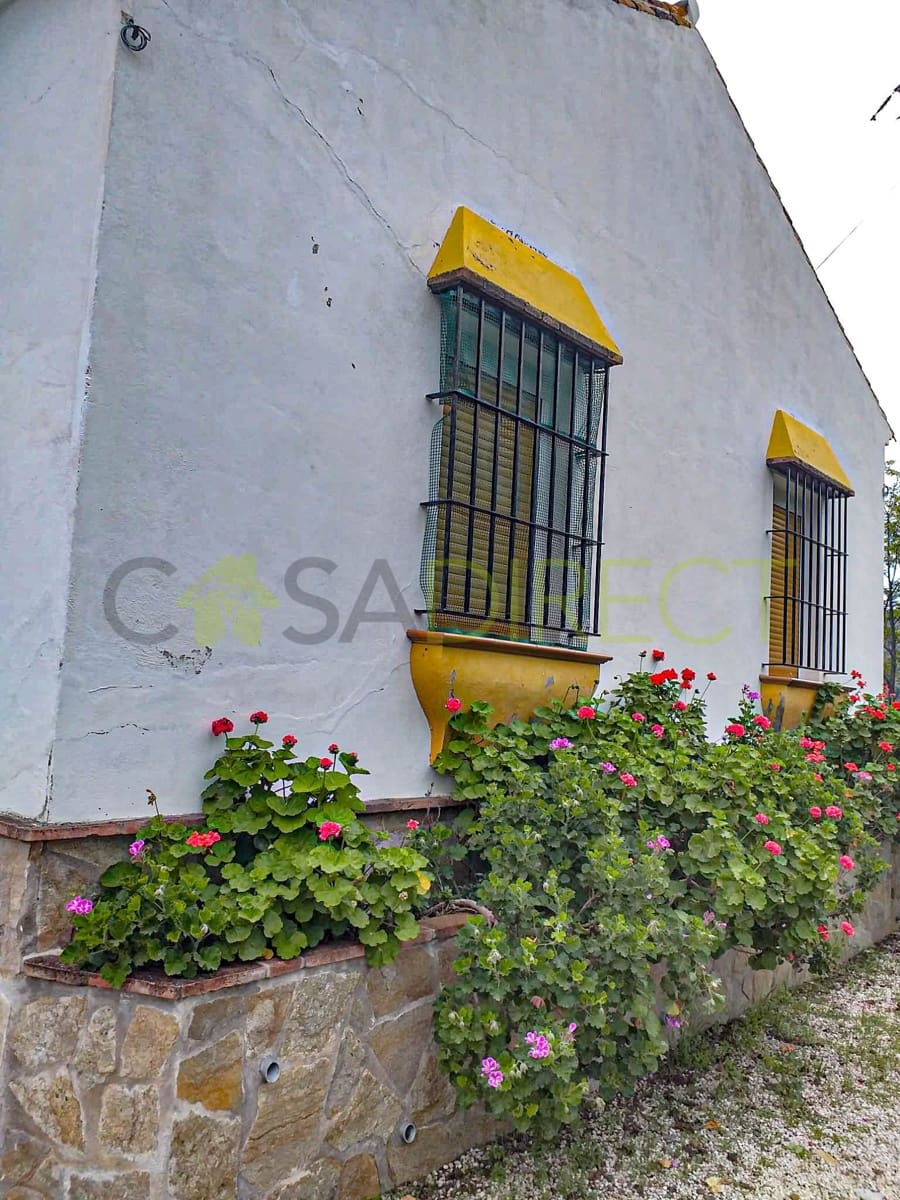 5 bedroom Finca/Country House for rent in Riogordo with pool garage - € 1,550 (Ref: 9550820)