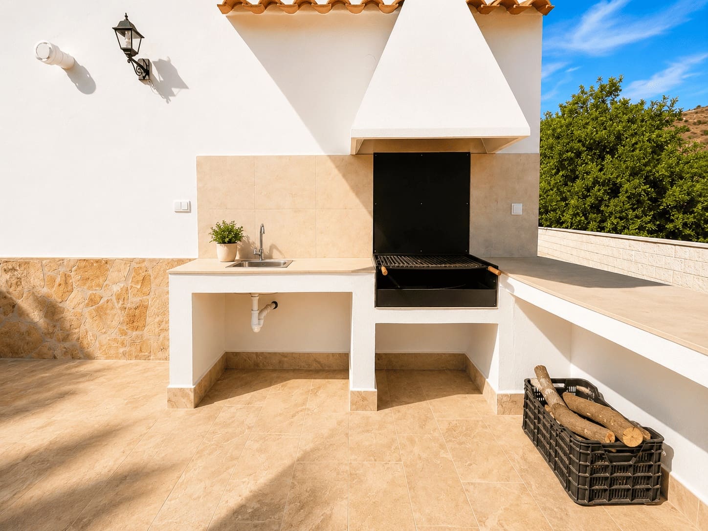 3 soveværelse Finca/Landehus til leje i Sayalonga med swimmingpool garage - € 1.150 (Ref: 9560917)