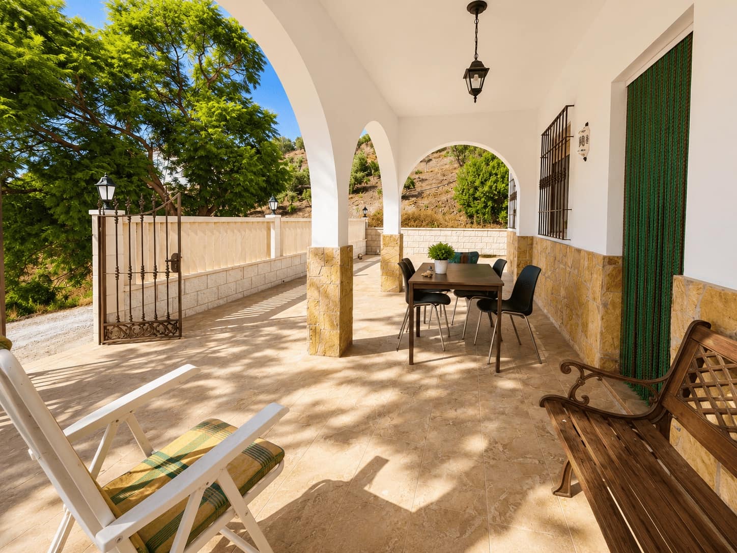 3 soveværelse Finca/Landehus til leje i Sayalonga med swimmingpool garage - € 1.150 (Ref: 9560917)