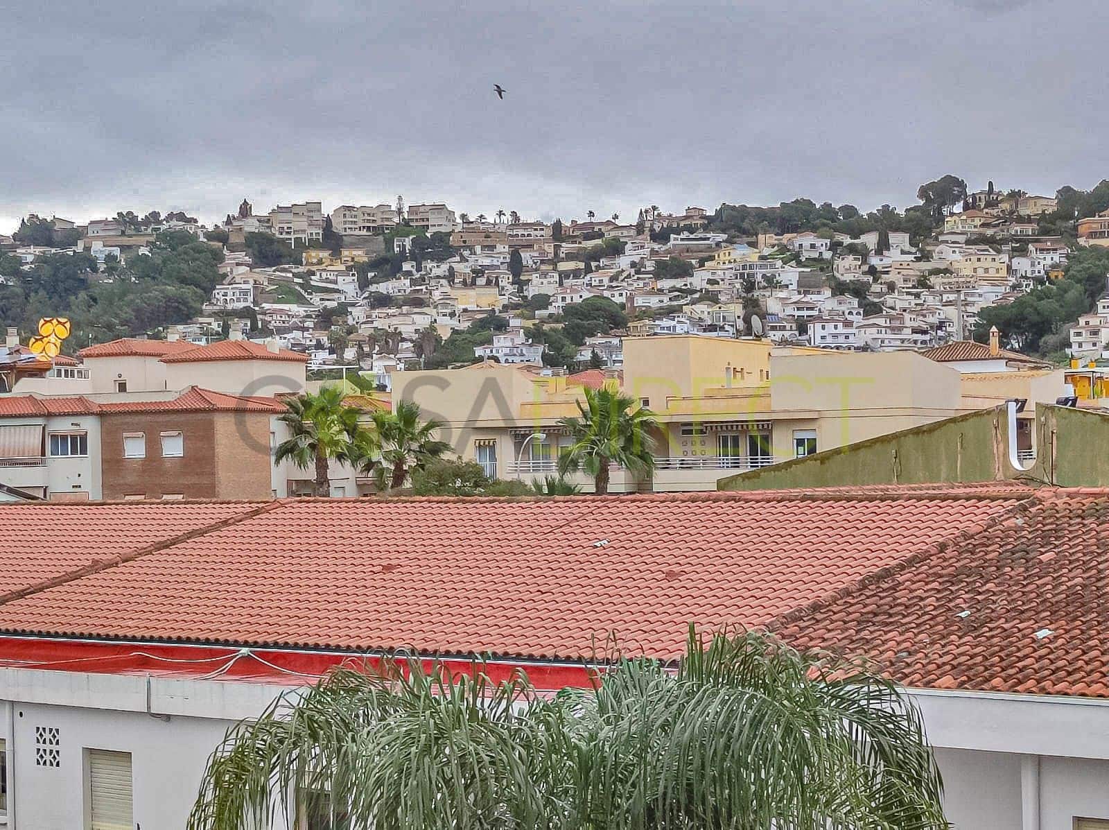 2 soveværelse Lejlighed til leje i Almunecar med garage - € 950 (Ref: 9564330)