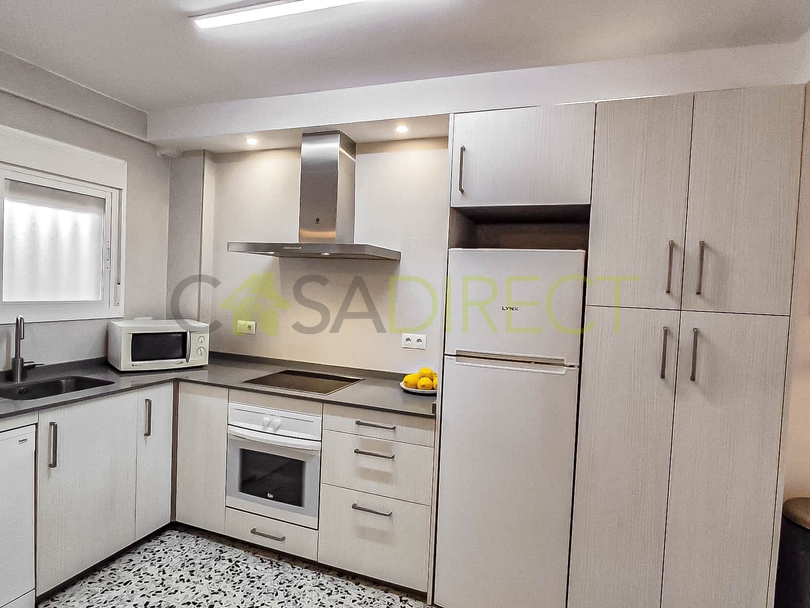 2 soveværelse Lejlighed til leje i Almunecar med garage - € 950 (Ref: 9564330)