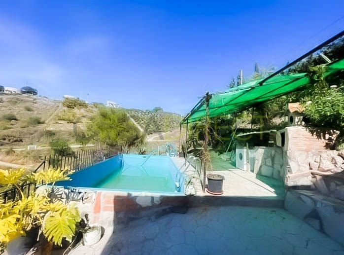 3 bedroom Finca/Country House for rent in Torrox with pool garage - € 950 (Ref: 9568040)