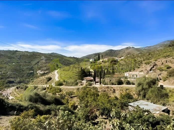 3 bedroom Finca/Country House for rent in Torrox with pool garage - € 950 (Ref: 9568040)