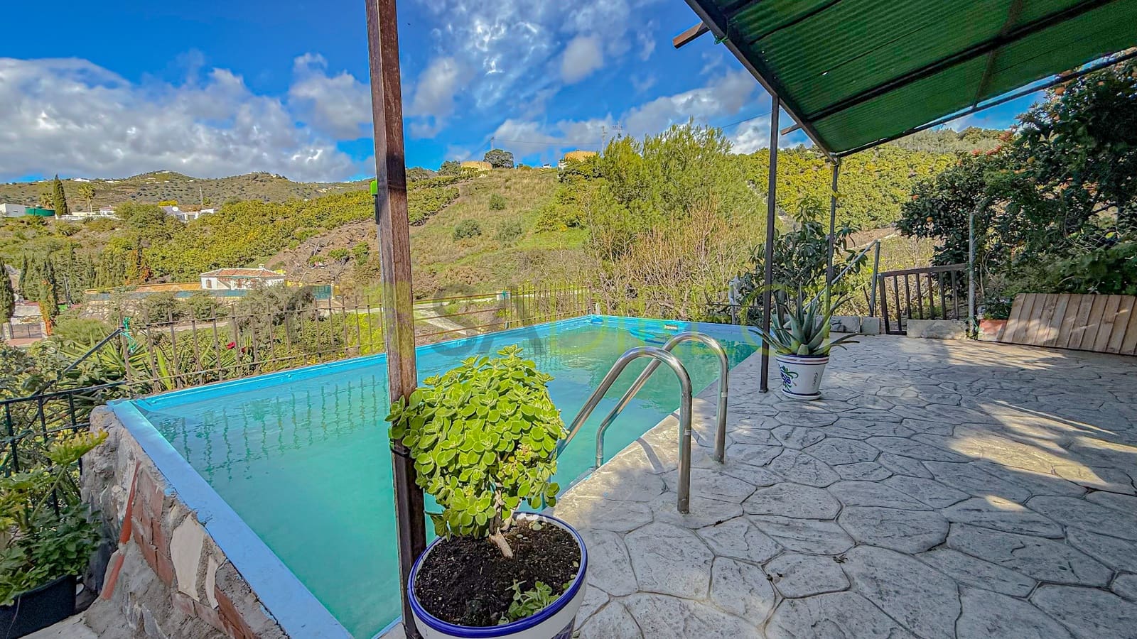 3 bedroom Finca/Country House for rent in Torrox with pool garage - € 875 (Ref: 9568040)