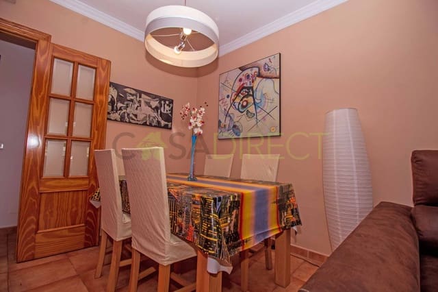 3 quarto Apartamento para arrendar em Nerja - 1 000 € (Ref: 9585407)