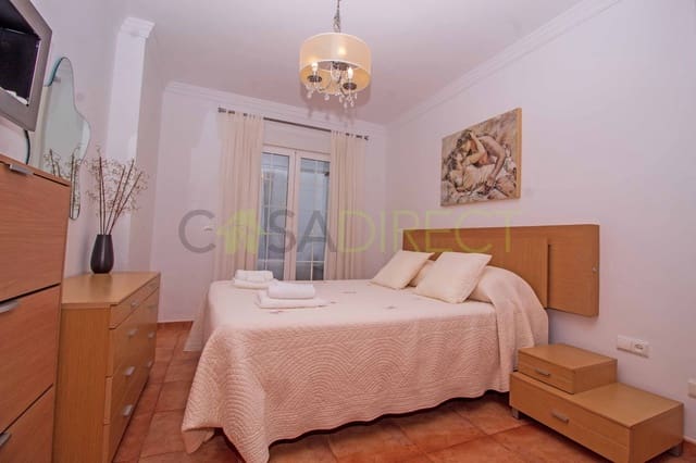 3 quarto Apartamento para arrendar em Nerja - 1 000 € (Ref: 9585407)