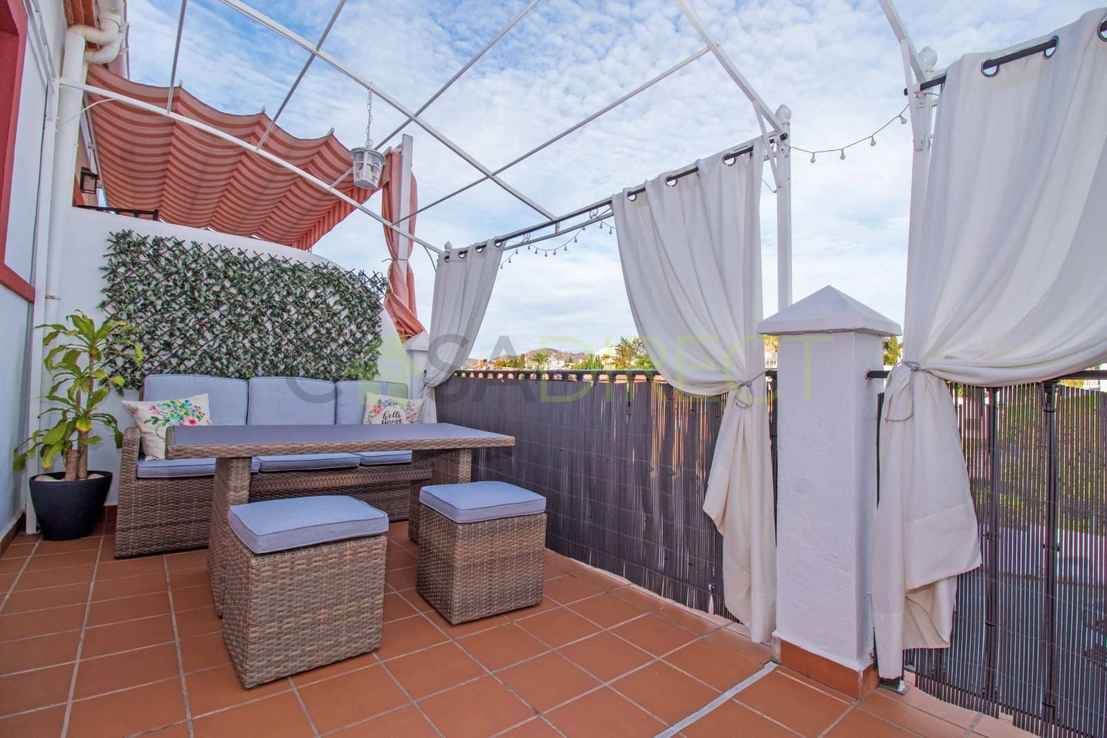 3 quarto Apartamento para arrendar em Nerja - 1 000 € (Ref: 9585407)