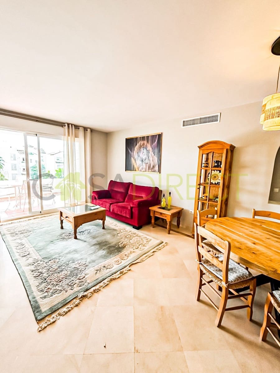 Piso de 2 habitaciones en Estepona en alquiler con piscina garaje - 1.950 € (Ref: 9601034)