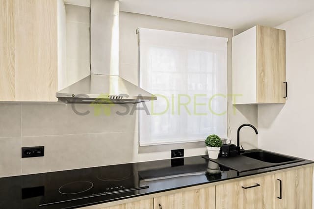 3 quarto Apartamento para arrendar em Granada cidade - 1 320 € (Ref: 9629642)