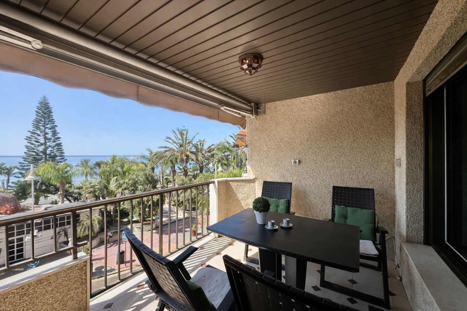 3 bedroom Flat for rent in Granada city - € 1,320 (Ref: 9629642)