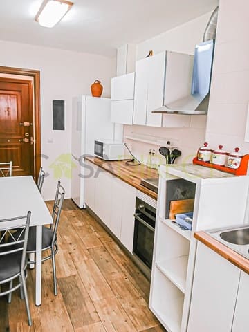 3 makuuhuone Asunto vuokrattavana paikassa Vélez-Málaga mukana uima-altaan - 800 € (Ref: 9633854)