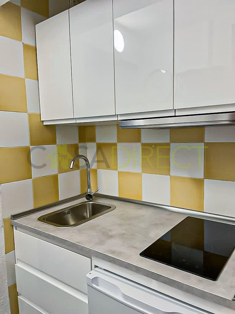 Studio na sprzedaż w Torremolinos z basenem - 169 000 € (Ref: 9660816)