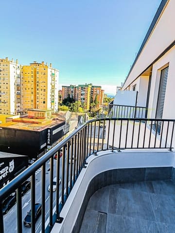 2 soveværelse Lejlighed til leje i Puerta Blanca, Málaga by med swimmingpool garage - € 1.650 (Ref: 9669984)