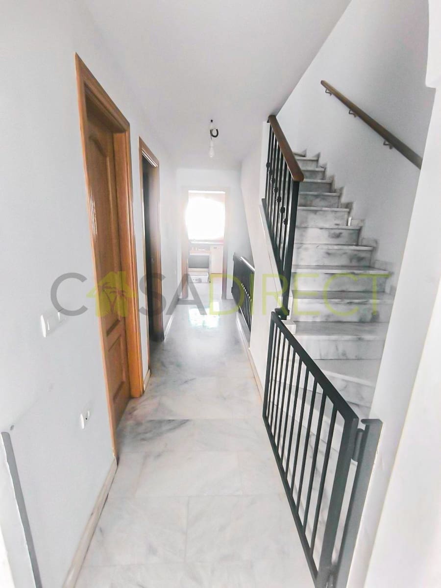 3 quarto Moradia Geminada para venda em El Romeral com garagem - 265 000 € (Ref: 9686030)