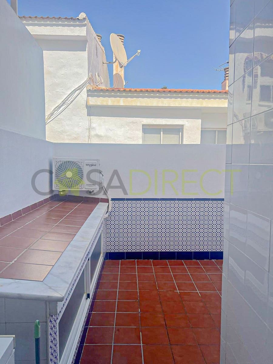 3 quarto Moradia Geminada para venda em El Romeral com garagem - 265 000 € (Ref: 9686030)