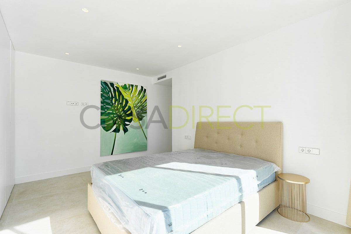 6 slaapkamer Villa te koop in New Golden Mile met zwembad garage - € 2.100.000 (Ref: 9686032)