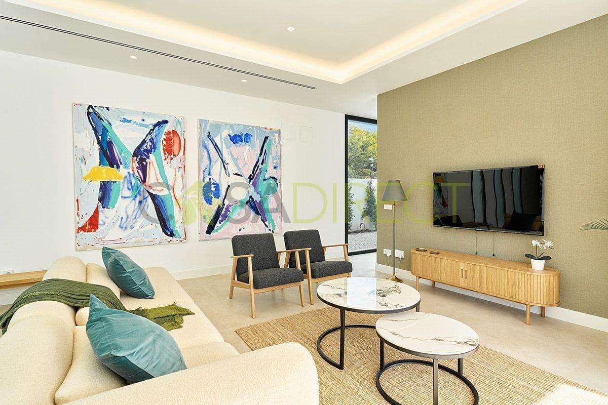 6 slaapkamer Villa te koop in New Golden Mile met zwembad garage - € 2.100.000 (Ref: 9686032)