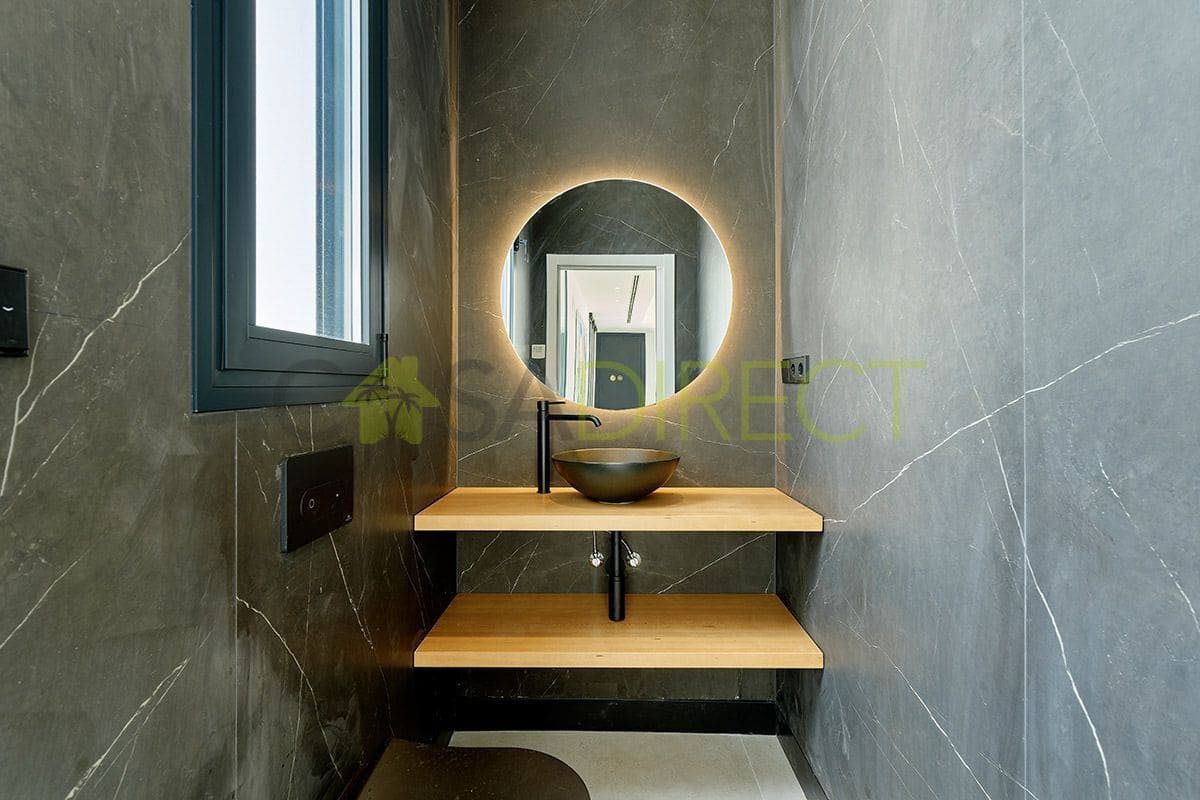 6 slaapkamer Villa te koop in New Golden Mile met zwembad garage - € 2.100.000 (Ref: 9686032)