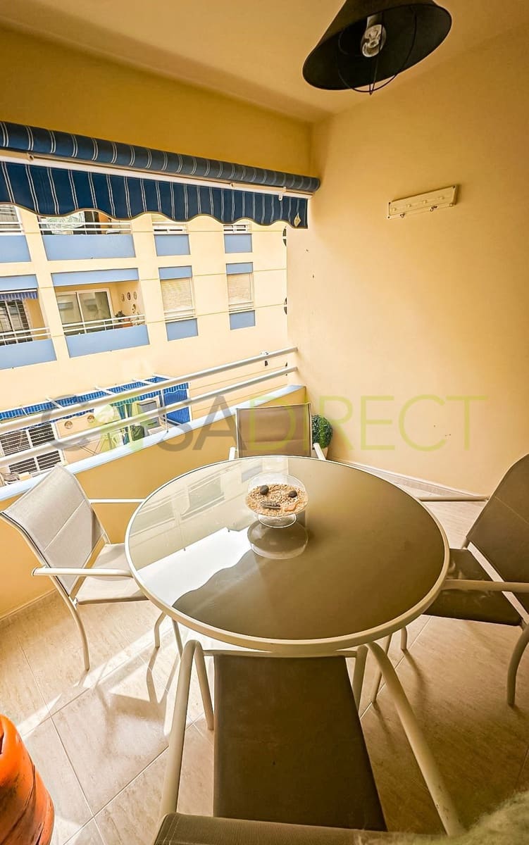 Piso de 2 habitaciones en Rincón de la Victoria en alquiler con garaje - 1.200 € (Ref: 9690035)