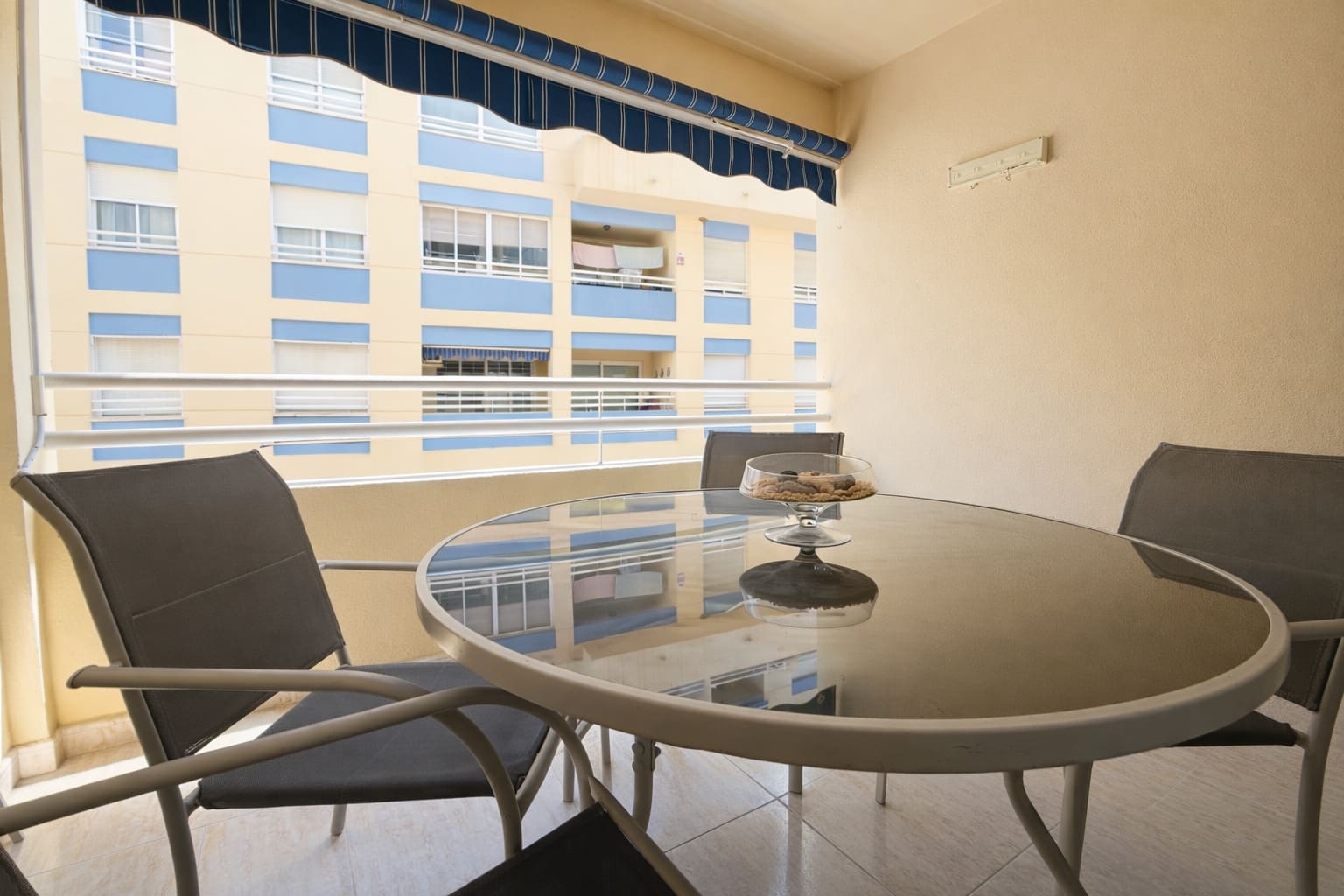 2 slaapkamer Flat te huur in Rincon de la Victoria met garage - € 1.100 (Ref: 9690035)